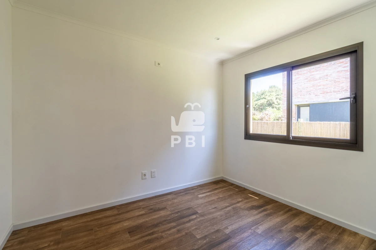 Q2FzYSBlbiB2ZW50YSBlbiBQaWVkcmFzIGRlbCBDaGlsZW5vLCBNYWxkb25hZG8uIC0gUmVmIDogUEJJMTU1NzU=