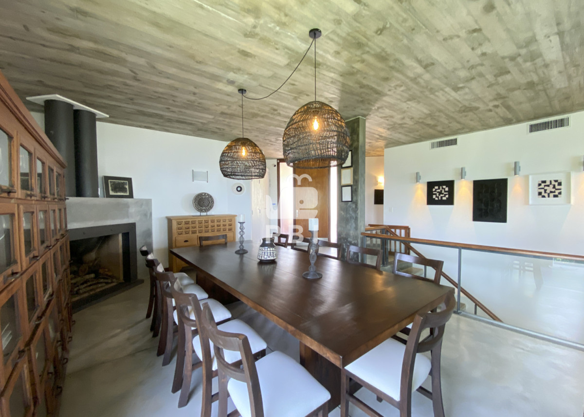 RXhjZXBjaW9uYWwgUHJvcGllZGFkIGVuIFJpbmNvbmFkYSBBbHRhIGNvbiBWaXN0YXMgSW5pZ3VhbGFibGVzIC0gUmVmIDogUEJJNzIz