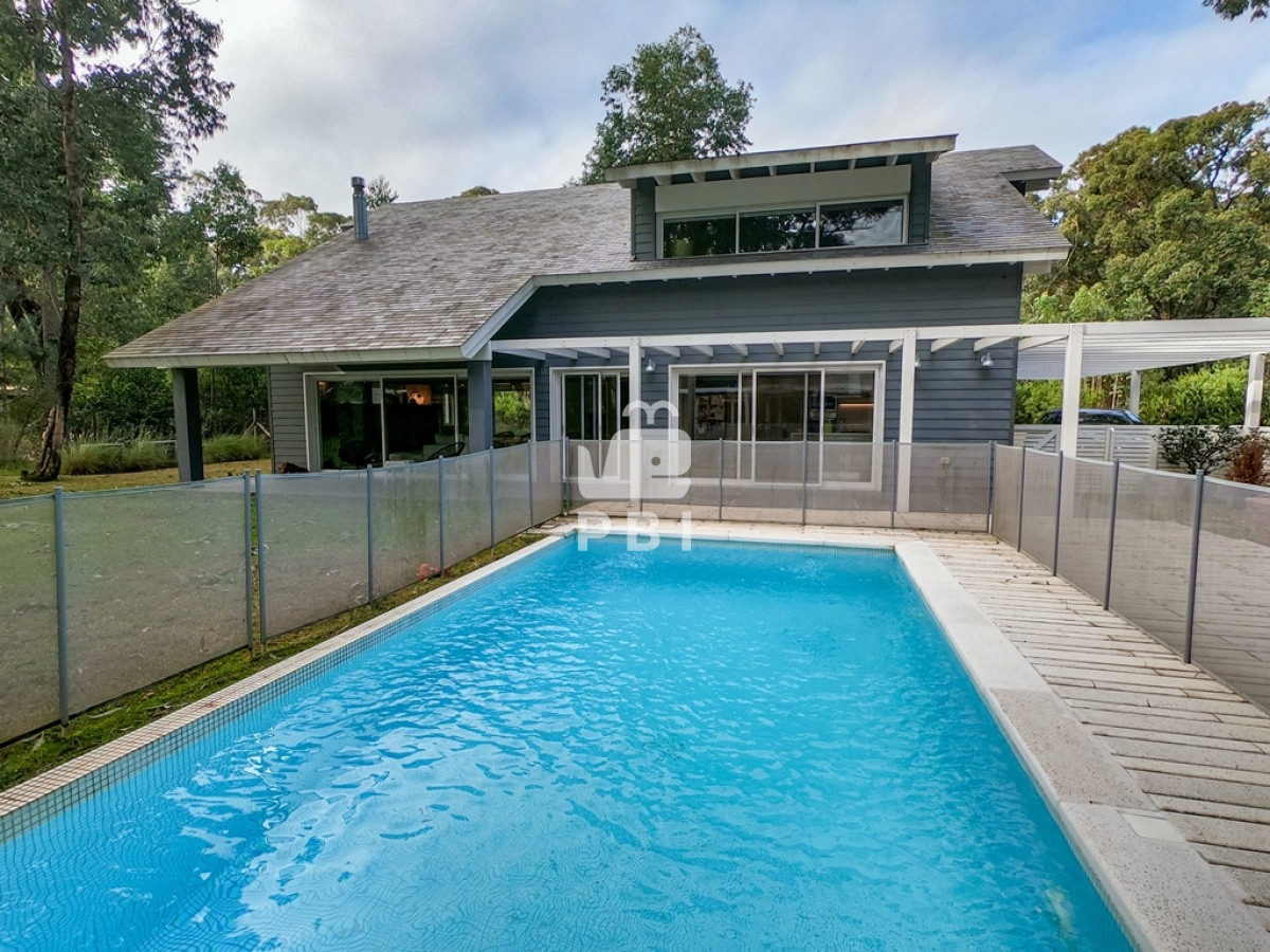 Q2FzYSBlbiBEZXNpZ24gVmlsbGFnZSAzIGRvcm1pdG9yaW9zIC0gUmVmIDogUEJJMTUxOA==