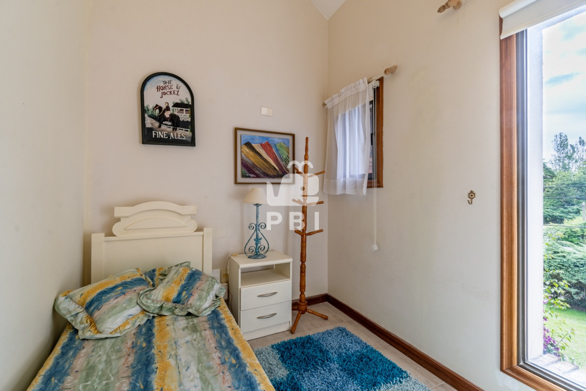 VmVudGEgY2FzYSBkZSA3IGRvcm1pdG9yaW9zLFBsYXlhIE1hbnNhLCBQdW50YSBkZWwgRXN0ZSAtIFJlZiA6IFBCSTI5MTU=