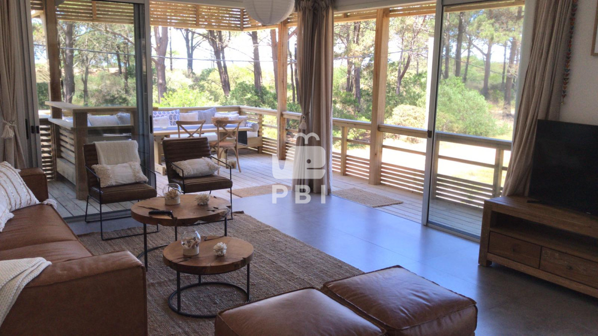 Q2FzYSAyIERPUk1JVE9SSU9TIGVuIENoaWh1YWh1YSwgTWFsZG9uYWRvIC0gUmVmIDogUEJJMTk4NA==