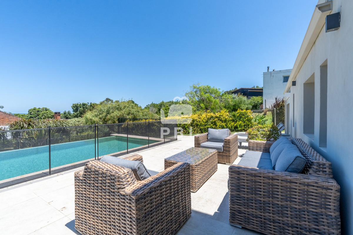 Q2FzYSBlbiB2ZW50YSBlbiBMYXMgR3J1dGFzLCBQdW50YSBCYWxsZW5hICAtIFJlZiA6IFBCSTE1NTM0