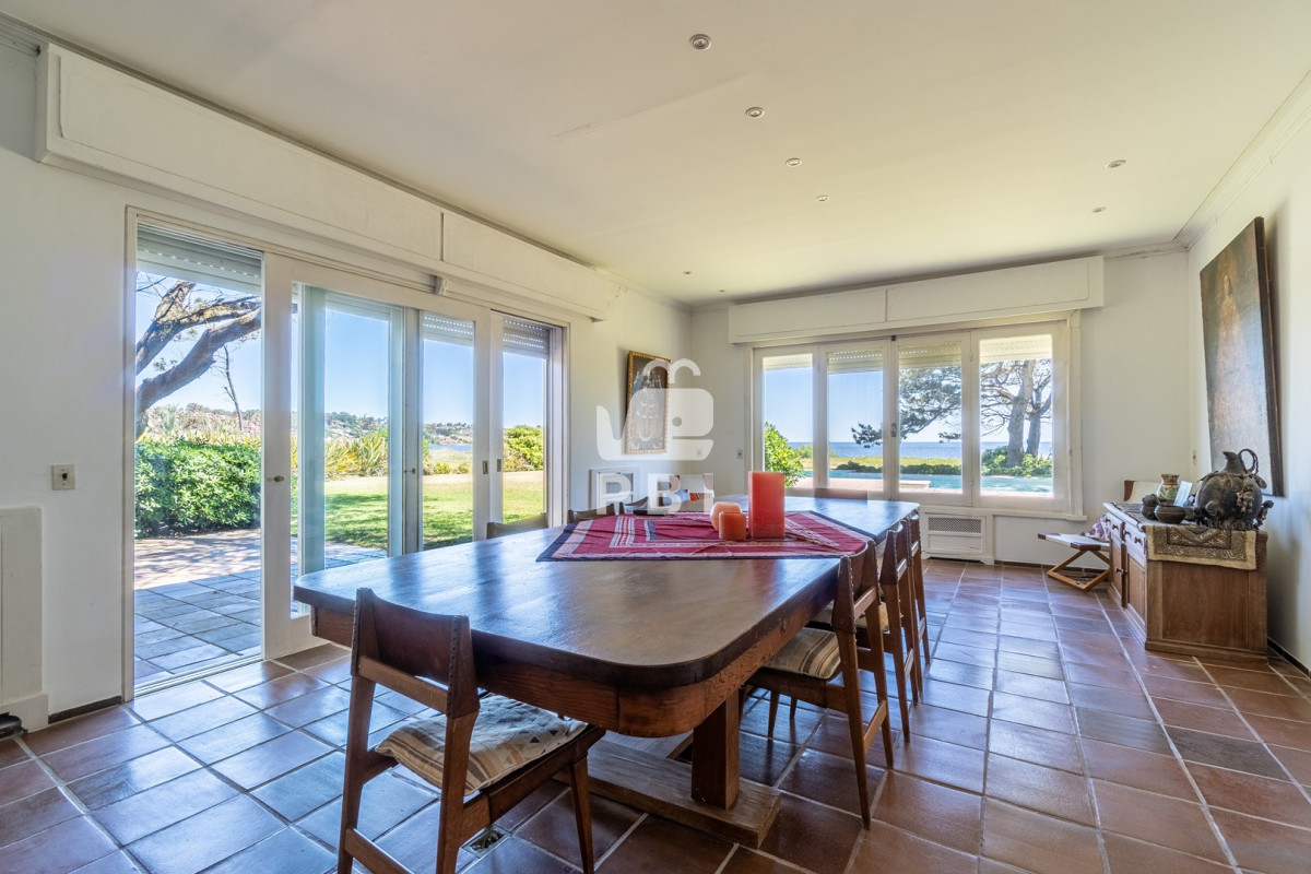 UHJvcGllZGFkIGZyZW50ZSBhbCBtYXIgZW4gU29sYW5hLCBQdW50YSBCYWxsZW5hIC0gUmVmIDogUEJJMTU0NjA=