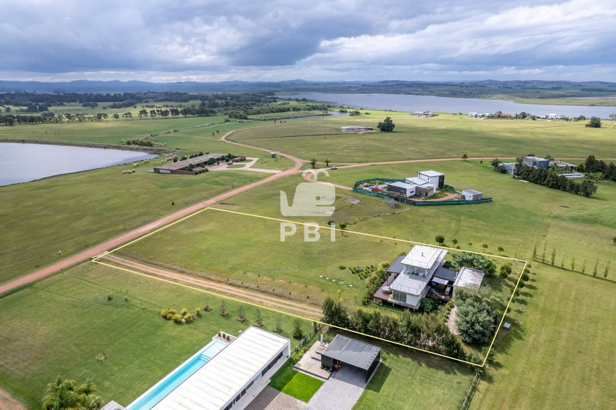 VmVudGEgQ2FzYSBkZSAyIGRvcm1pdG9yaW9zIGVuIExhZ3VuYSBkZSBsb3MgQ2lzbmVzIC0gUHVudGEgQmFsbGVuYSAtIFJlZiA6IFBCSTEzNDgz