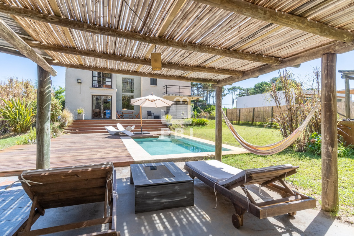 Q2FzYSBkZSA0IGRvcm1pdG9yaW9zIGVuIENoaWh1YWh1YSwgUHVudGEgQmFsbGVuYSAtIFJlZiA6IFBCSTE0Mzc3