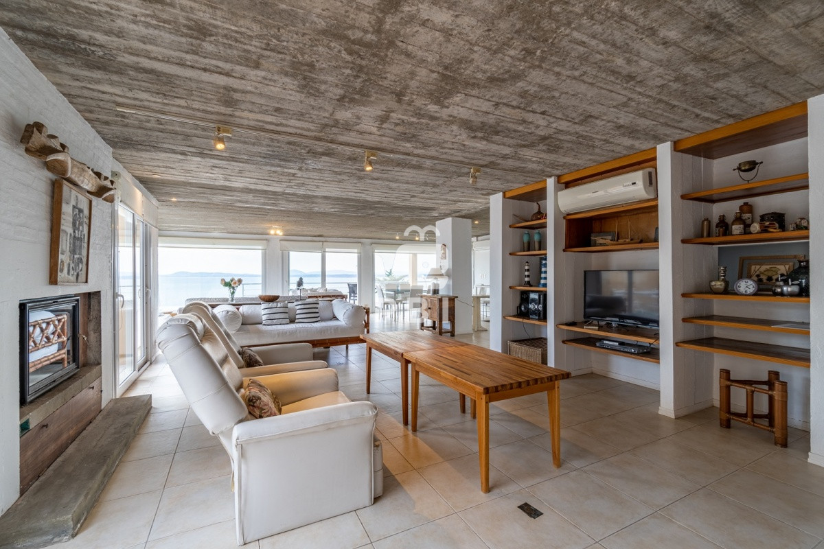 Lomo de la Ballena - GoPunta - Portal Inmobiliario de Punta del Este - Maldonado