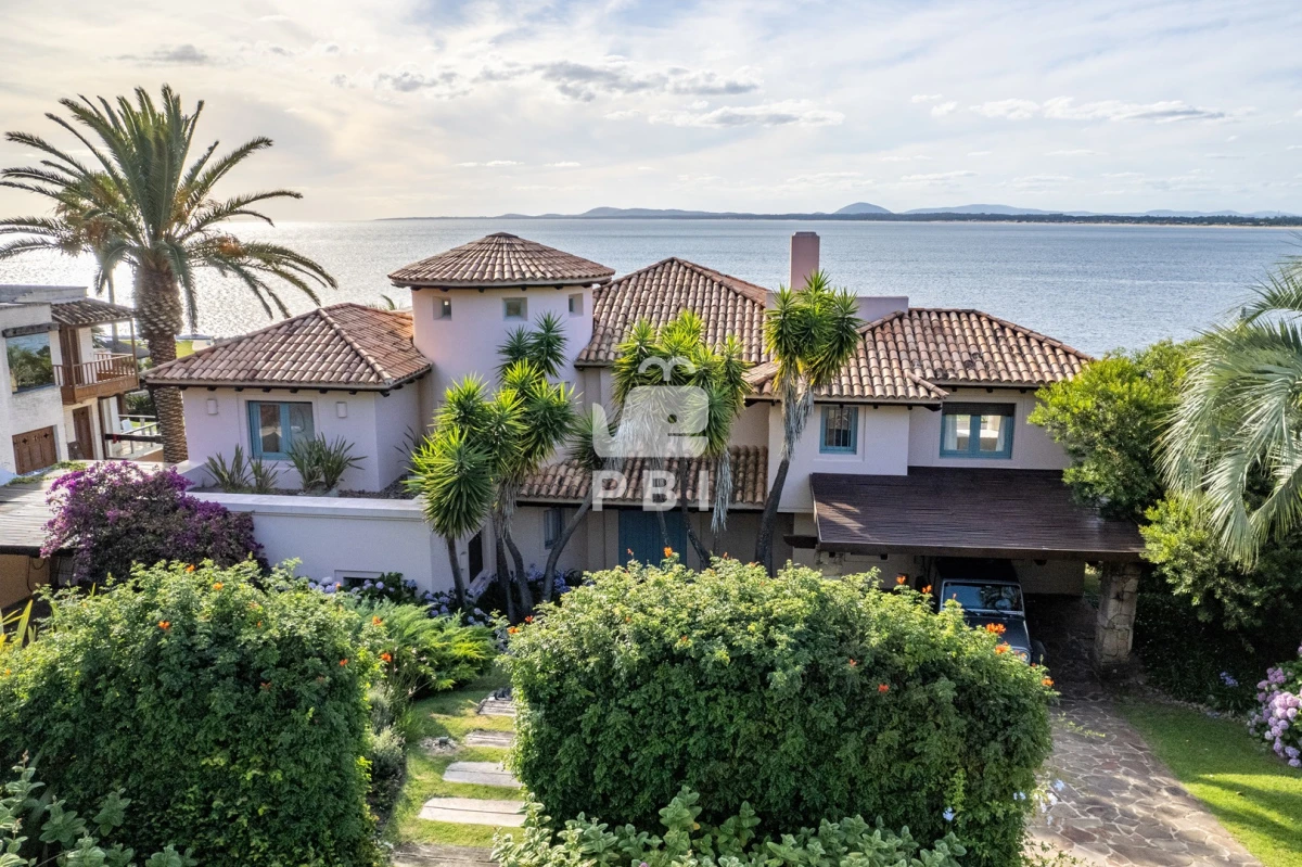 Lomo de la Ballena - GoPunta - Portal Inmobiliario de Punta del Este - Maldonado
