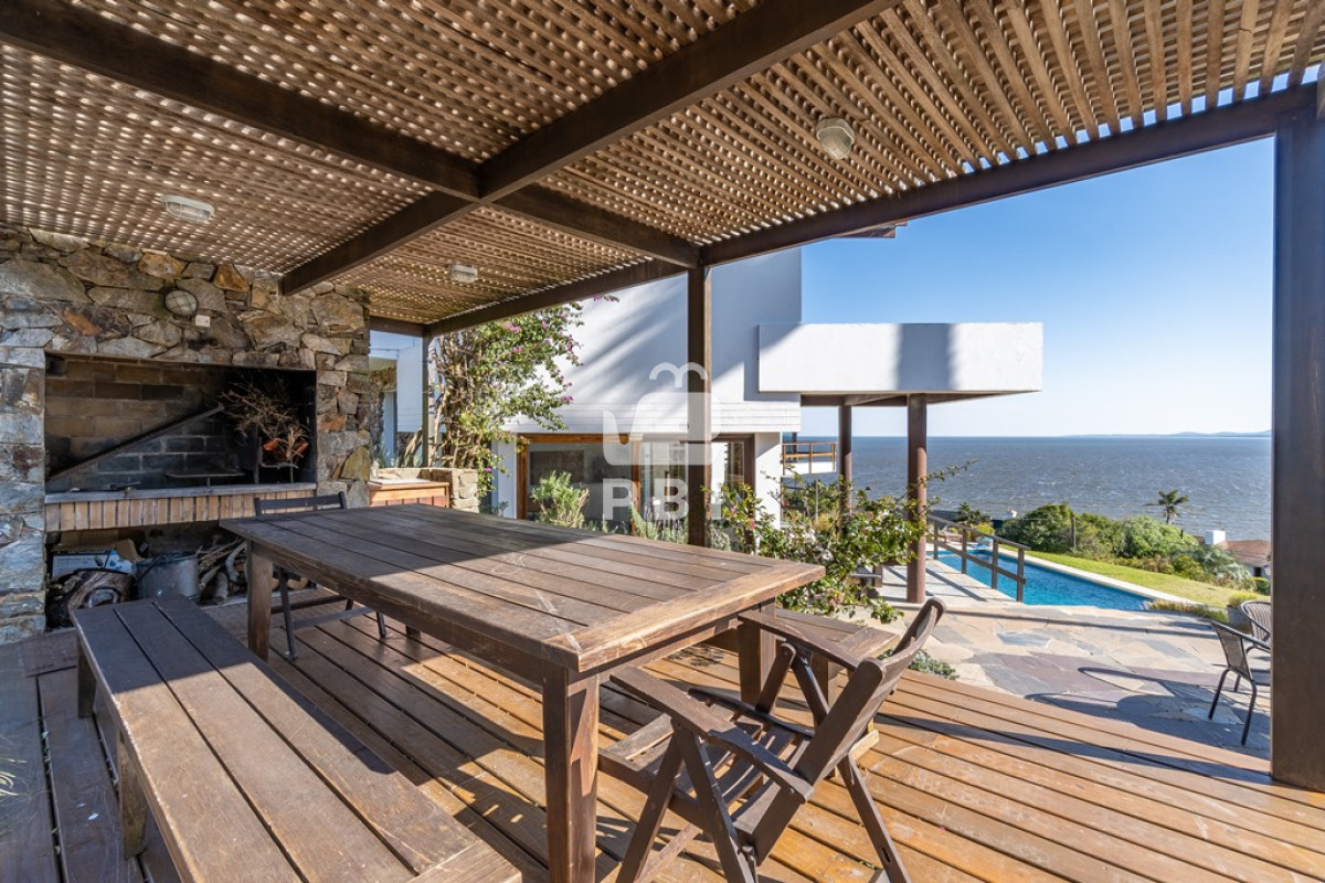 Q2FzYSA0IERPUk1JVE9SSU9TIGVuIFJJTkNPTkFEQSwgUHVudGEgQmFsbGVuYSAtIFJlZiA6IFBCSTI2ODg=