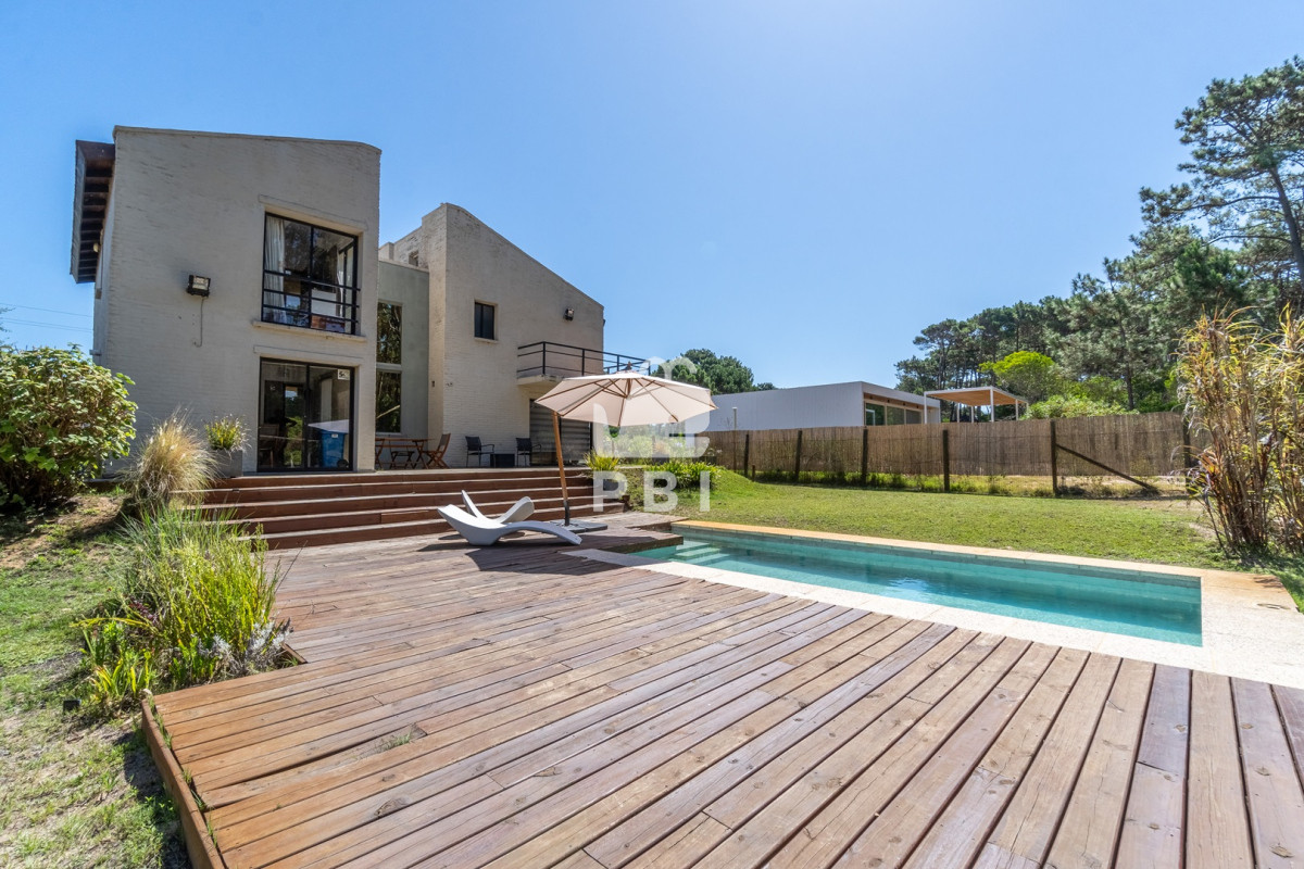 Q2FzYSBkZSA0IGRvcm1pdG9yaW9zIGVuIENoaWh1YWh1YSwgUHVudGEgQmFsbGVuYSAtIFJlZiA6IFBCSTE0Mzc3