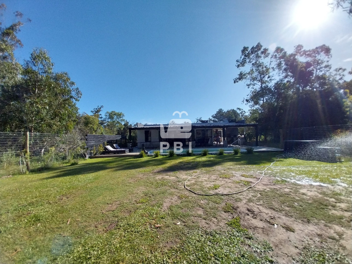 Q2FzYSA0IERPUk1JVE9SSU9TIGVuIEVkZW4gUm9jaywgTWFsZG9uYWRvIC0gUmVmIDogUEJJMTMxNTk=