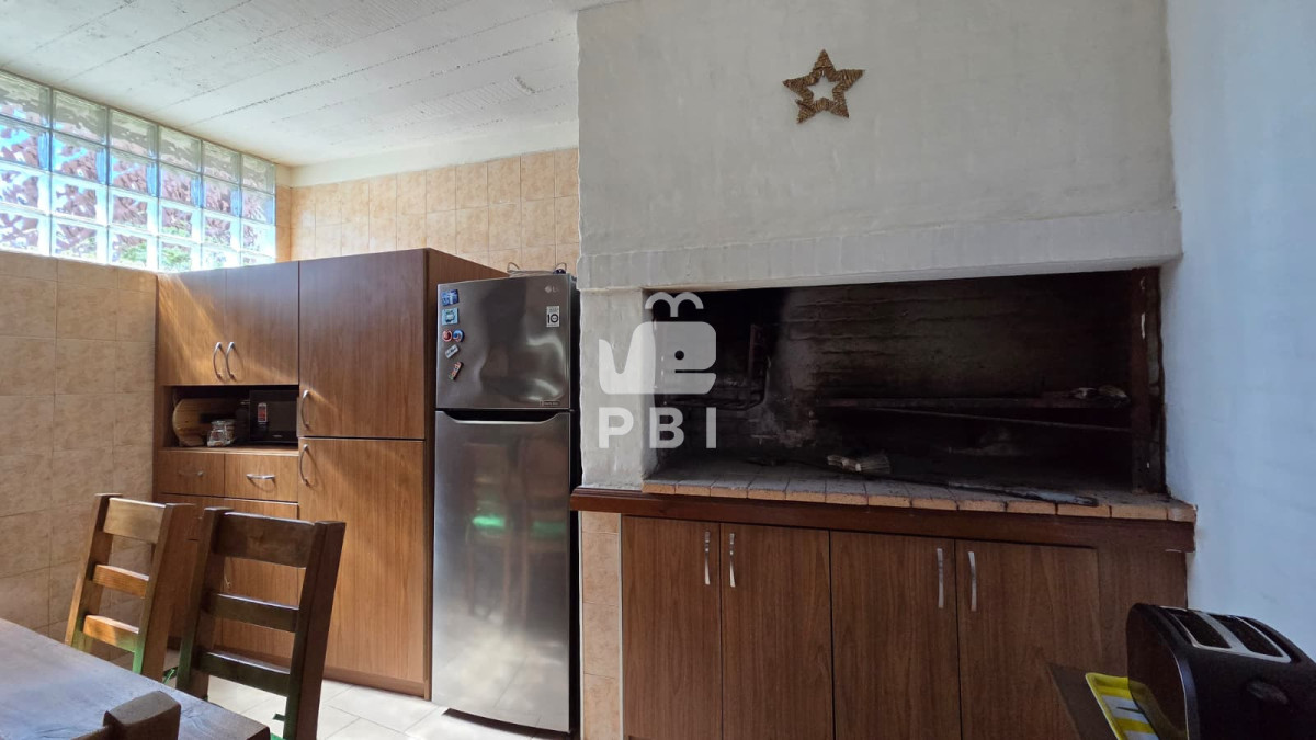 Q2FzYSAzIGRvcm1pdG9yaW9zIGVuIFB1bnRhIGRlbCBFc3RlIC0gUmVmIDogUEJJMTU3NzA=