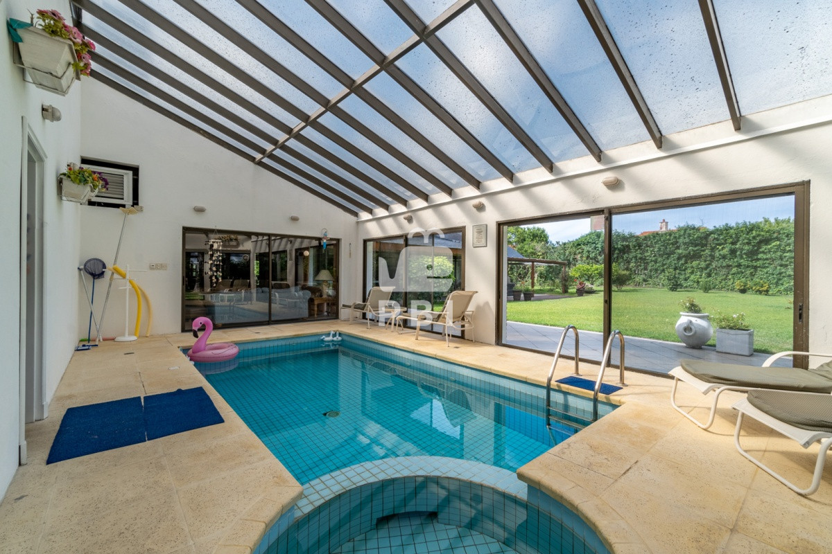 VmVudGEgY2FzYSBkZSA3IGRvcm1pdG9yaW9zLFBsYXlhIE1hbnNhLCBQdW50YSBkZWwgRXN0ZSAtIFJlZiA6IFBCSTI5MTU=