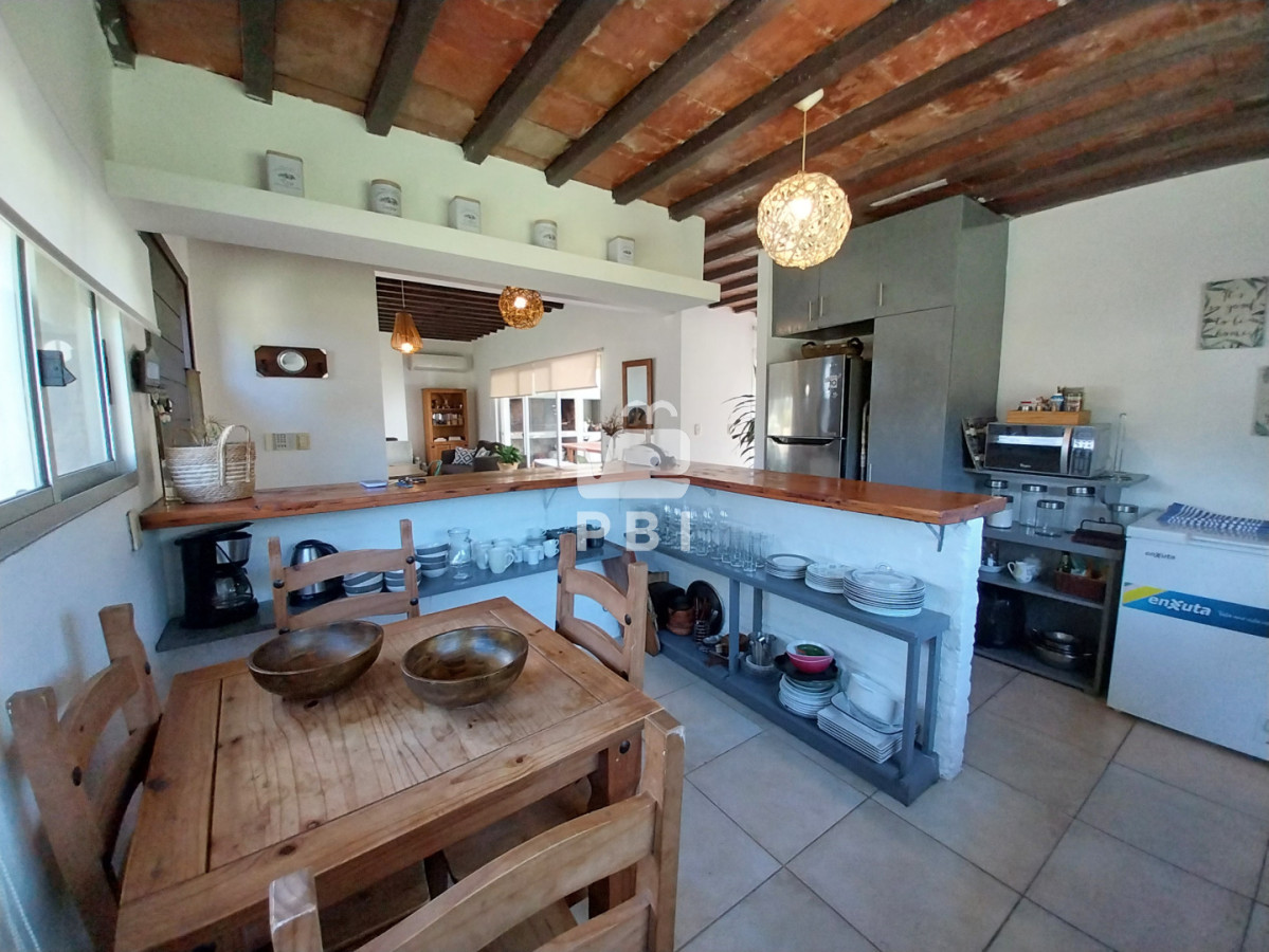 Q2FzYSAzIERPUk1JVE9SSU9TIGVuIGxhIEJhcnJhIC0gUmVmIDogUEJJMTIxNTY=