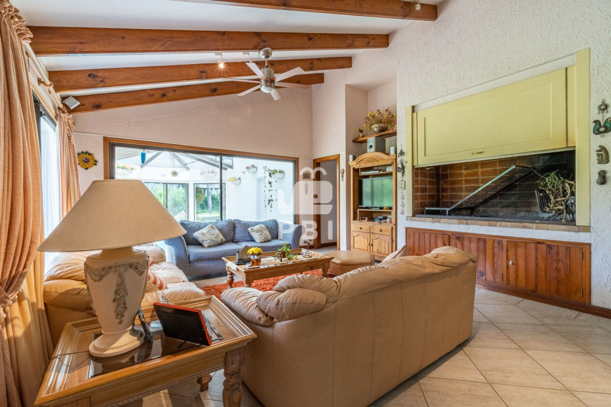 VmVudGEgY2FzYSBkZSA3IGRvcm1pdG9yaW9zLFBsYXlhIE1hbnNhLCBQdW50YSBkZWwgRXN0ZSAtIFJlZiA6IFBCSTI5MTU=