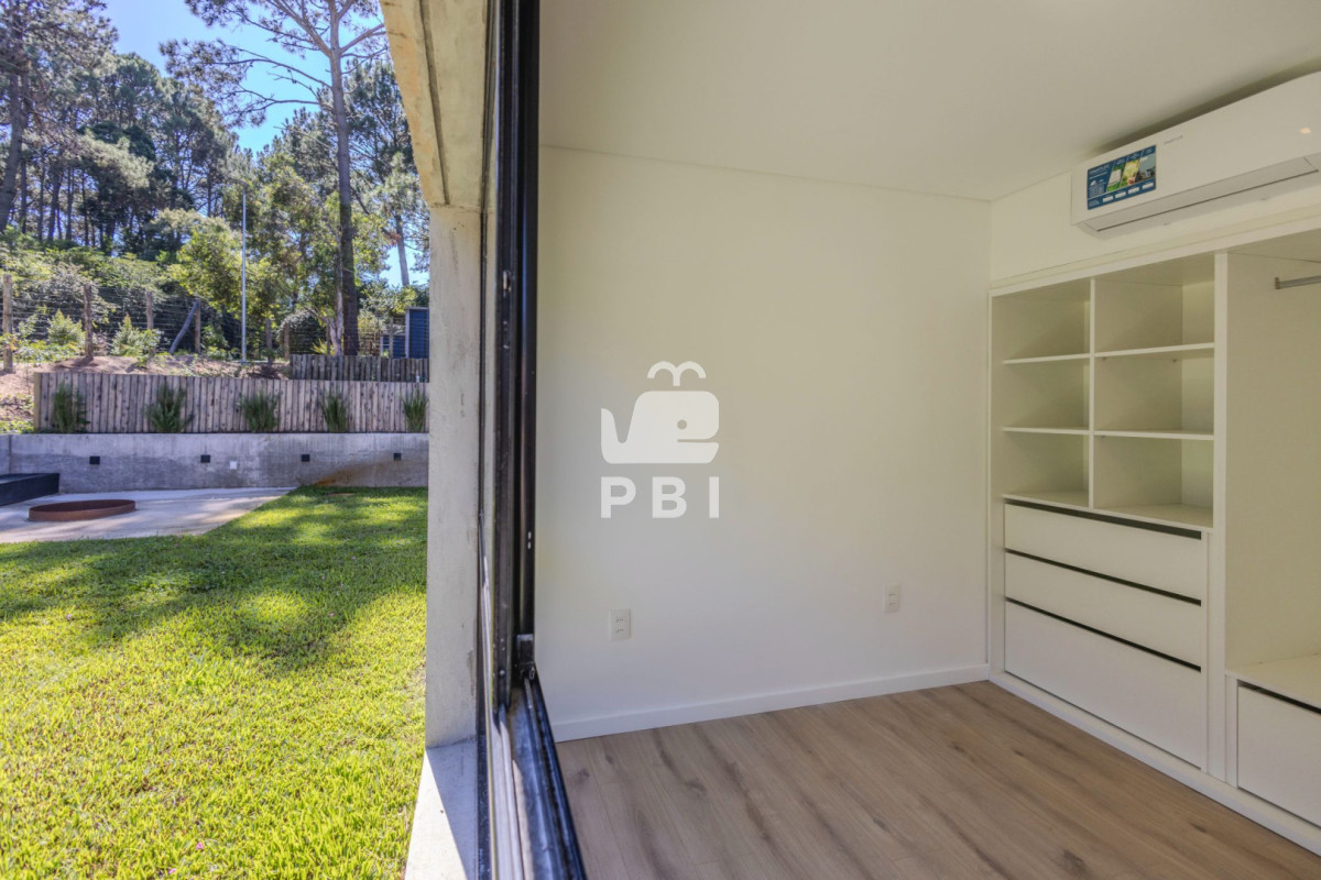 Q2FzYSAzIERPUk1JVE9SSU9TIGVuIENsdWIgZGVsIExhZ28sIFB1bnRhIEJhbGxlbmEgLSBSZWYgOiBQQkkyNjUy