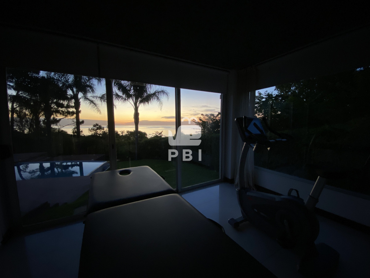 RXhjZXBjaW9uYWwgUHJvcGllZGFkIGVuIFJpbmNvbmFkYSBBbHRhIGNvbiBWaXN0YXMgSW5pZ3VhbGFibGVzIC0gUmVmIDogUEJJNzIz