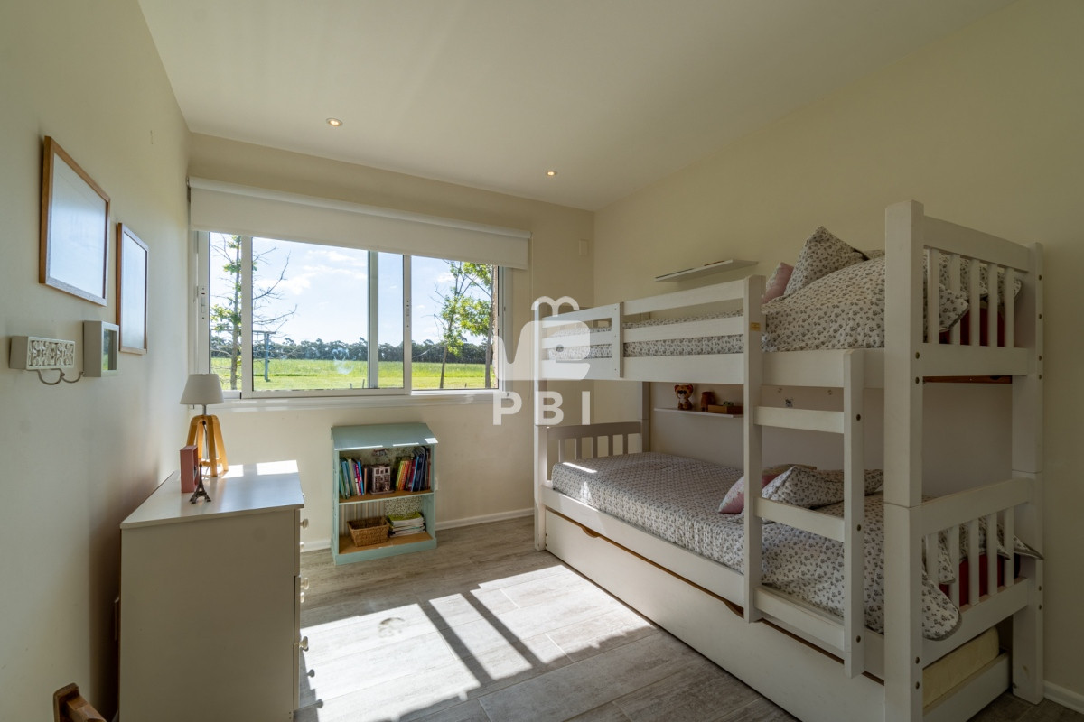 Q2FzYSBlbiBMYWd1bmEgZGUgbG9zIENpc25lcyAtIFJlZiA6IFBCSTEyODQw