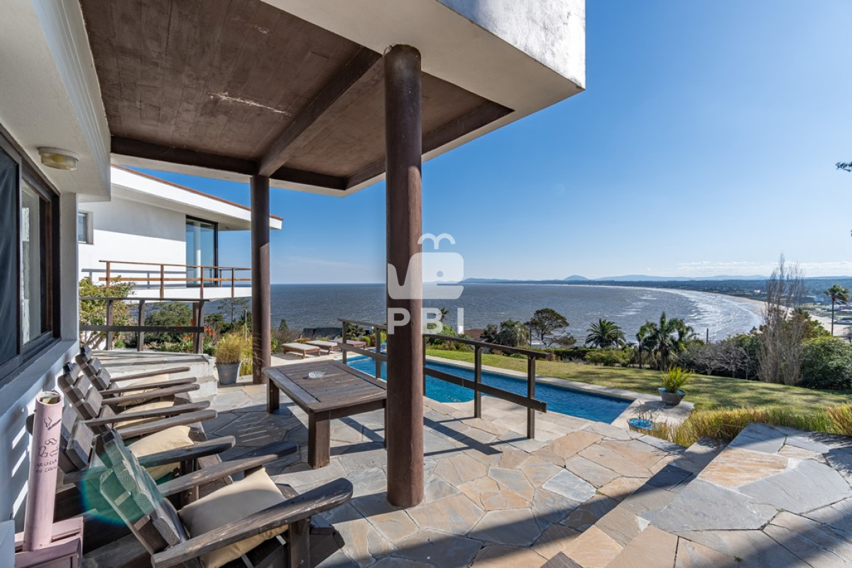 Q2FzYSA0IERPUk1JVE9SSU9TIGVuIFJJTkNPTkFEQSwgUHVudGEgQmFsbGVuYSAtIFJlZiA6IFBCSTI2ODg=