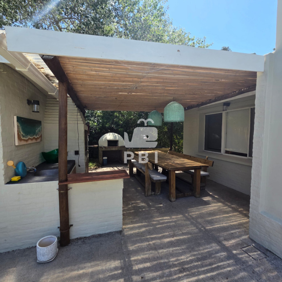 Q2FzYSBkZSAzIGRvcm1pdG9yaW9zLCBMYSBCYXJyYSAtIFJlZiA6IFBCSTE1Njg2