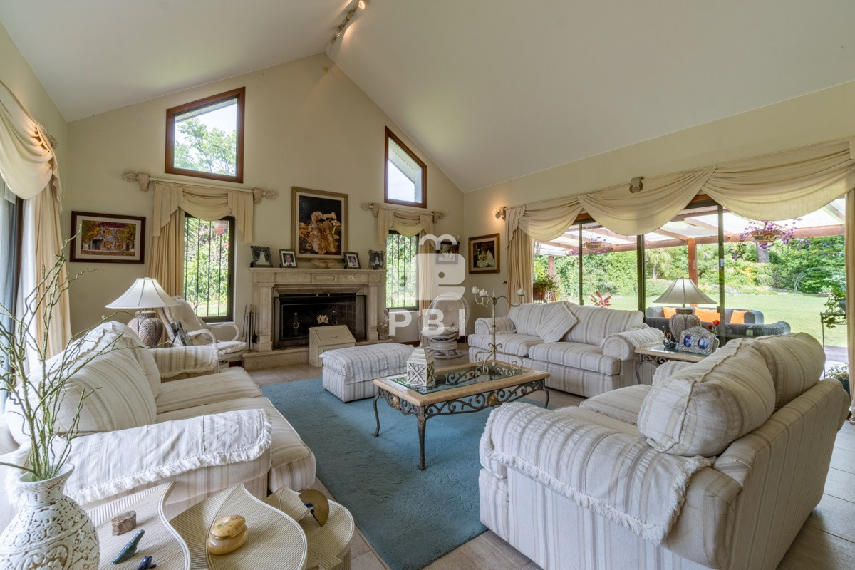 VmVudGEgY2FzYSBkZSA3IGRvcm1pdG9yaW9zLFBsYXlhIE1hbnNhLCBQdW50YSBkZWwgRXN0ZSAtIFJlZiA6IFBCSTI5MTU=