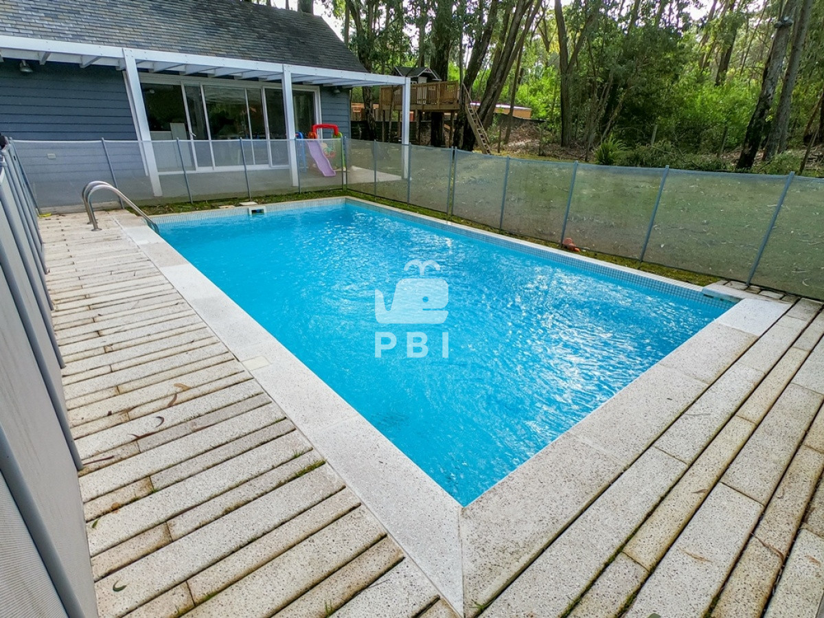 Q2FzYSBlbiBEZXNpZ24gVmlsbGFnZSAzIGRvcm1pdG9yaW9zIC0gUmVmIDogUEJJMTUxOA==