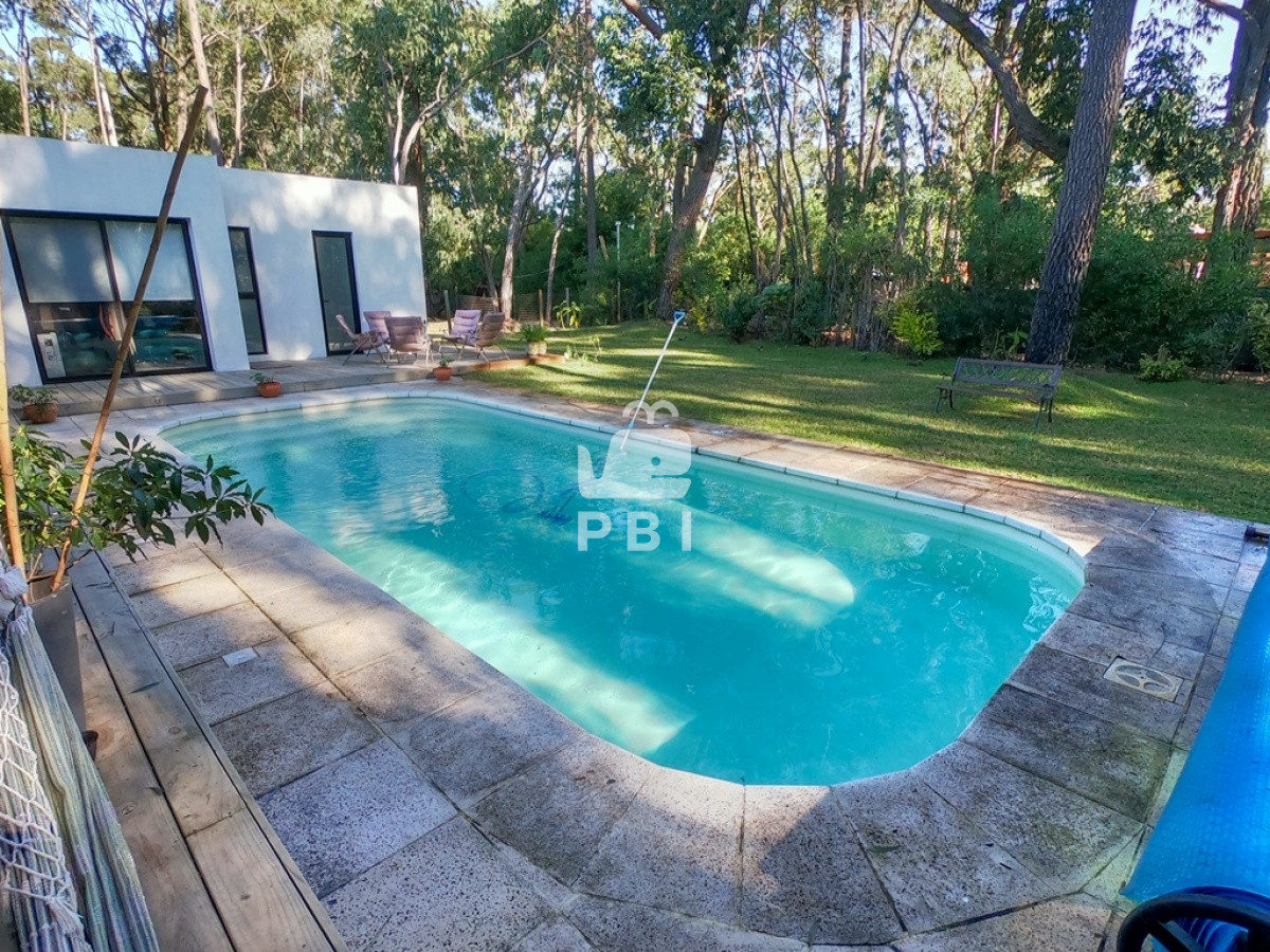 Q2FzYSA0IERPUk1JVE9SSU9TIGVuIERFU0lHTiBWSUxMQUdFLCBQdW50YSBCYWxsZW5hIC0gUmVmIDogUEJJMjMzMg==