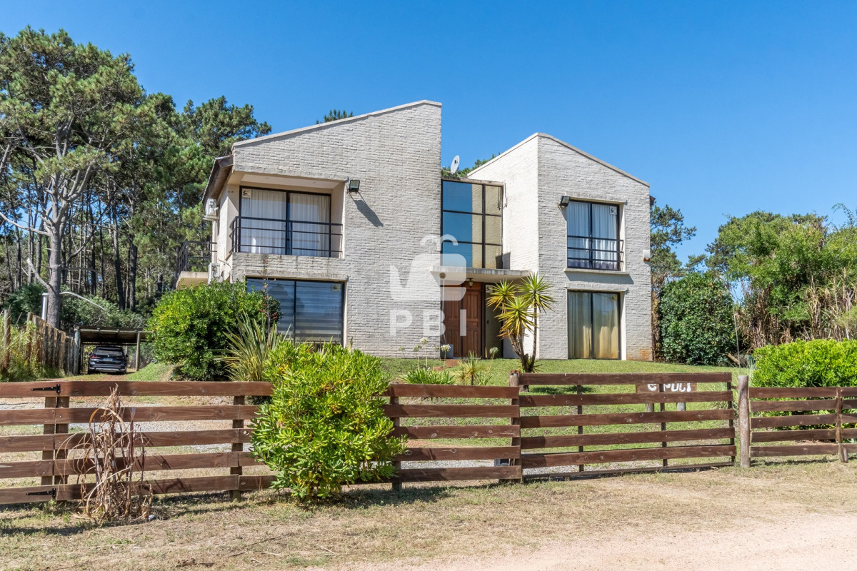 Q2FzYSBkZSA0IGRvcm1pdG9yaW9zIGVuIENoaWh1YWh1YSwgUHVudGEgQmFsbGVuYSAtIFJlZiA6IFBCSTE0Mzc3