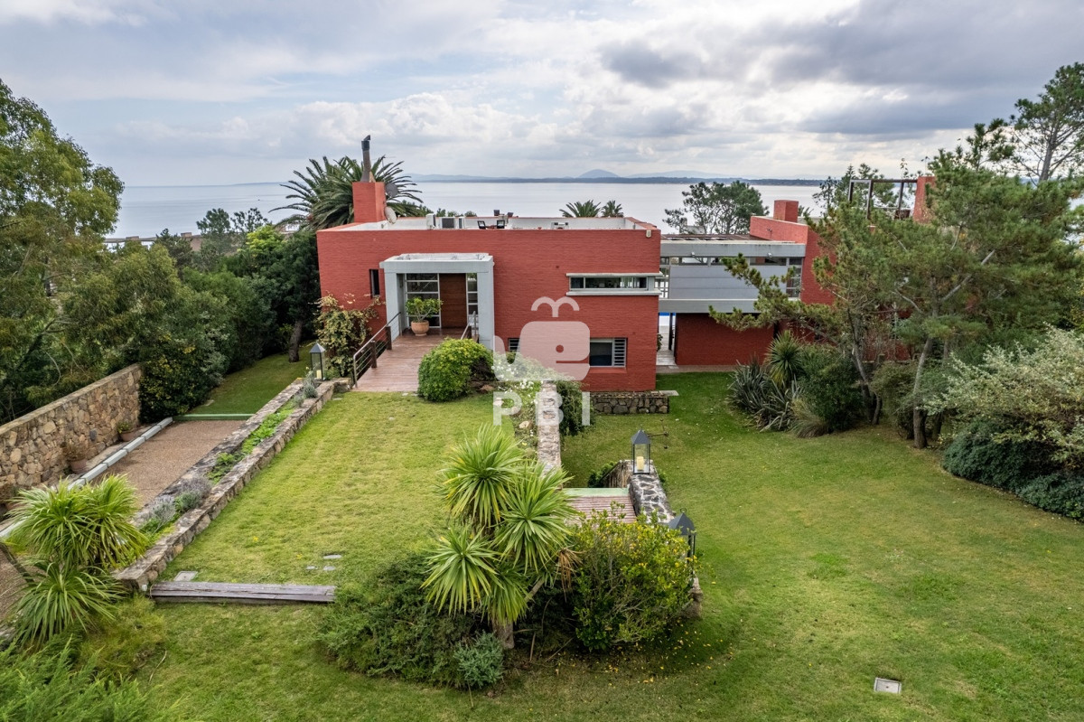 Lomo de la Ballena - GoPunta - Portal Inmobiliario de Punta del Este - Maldonado