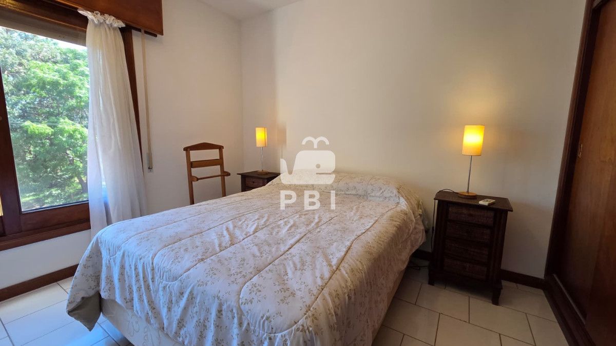 Q2FzYSAzIGRvcm1pdG9yaW9zIGVuIFB1bnRhIGRlbCBFc3RlIC0gUmVmIDogUEJJMTU3NzA=