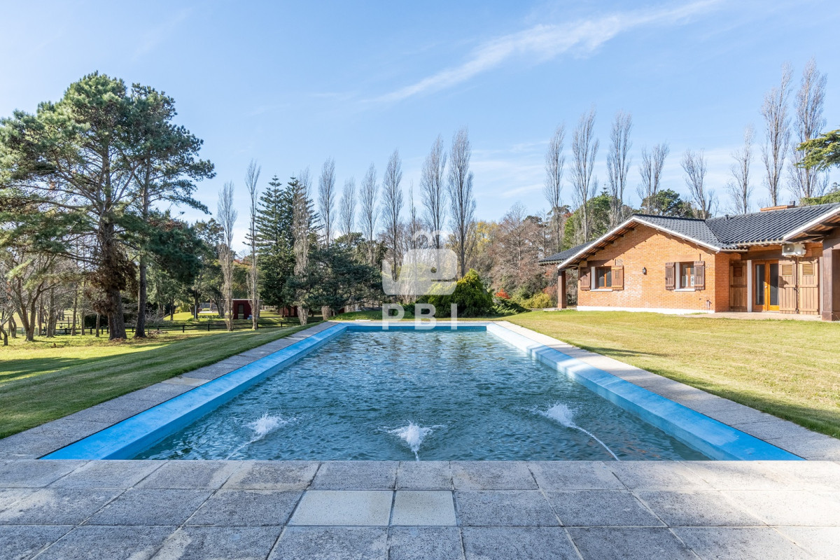 TWFnbmlmaWNhIHByb3BpZWRhZCBlbiBlbCBHb2xmICAtIFJlZiA6IFBCSTEyMDc5