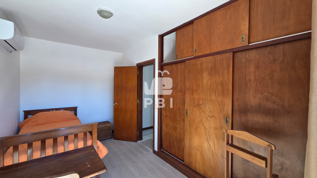 Q2FzYSAzIGRvcm1pdG9yaW9zIGVuIFB1bnRhIGRlbCBFc3RlIC0gUmVmIDogUEJJMTU3NzA=