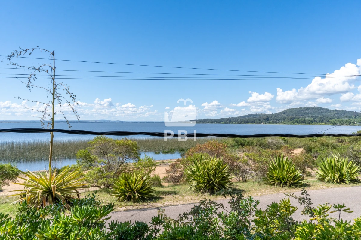 Q2FzYSBlbiB2ZW50YSBlbiBMYWd1bmEgZGVsIFNhdWNlICAtIFJlZiA6IFBCSTE1NDk2