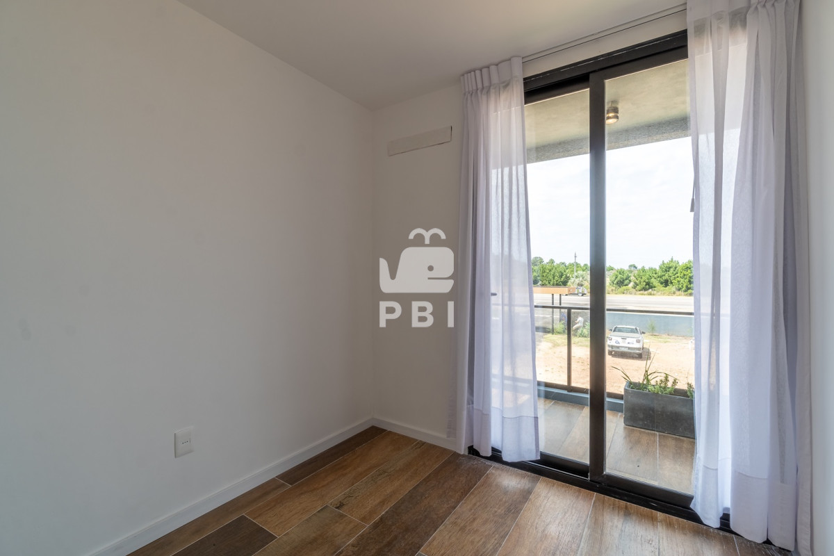 Q2FzYSBkZSAzIGRvcm1pdG9yaW9zIGVuIEdydXRhcyBWaWxsYWdlLCBQdW50YSBCYWxsZW5hIC0gUmVmIDogUEJJMTMxODg=