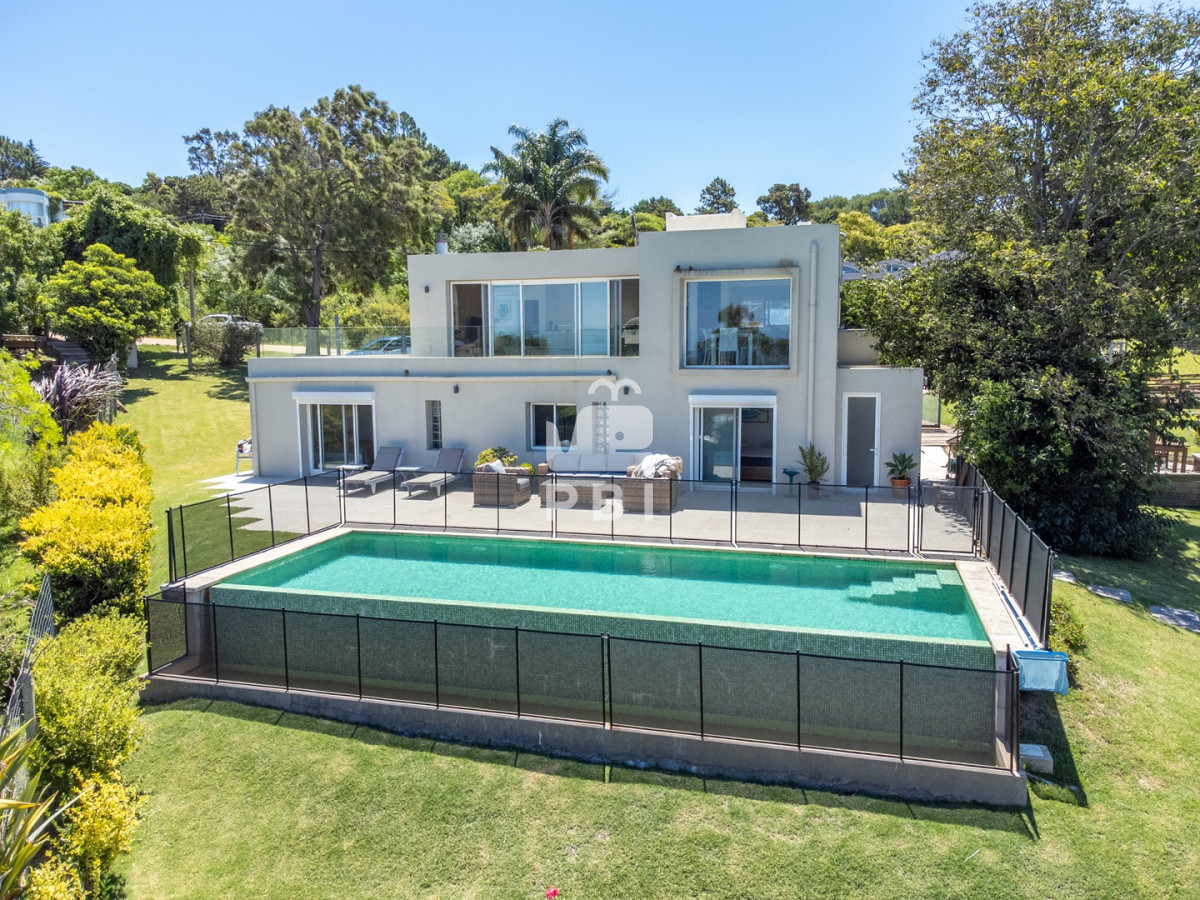 Q2FzYSBlbiB2ZW50YSBlbiBMYXMgR3J1dGFzLCBQdW50YSBCYWxsZW5hICAtIFJlZiA6IFBCSTE1NTM0