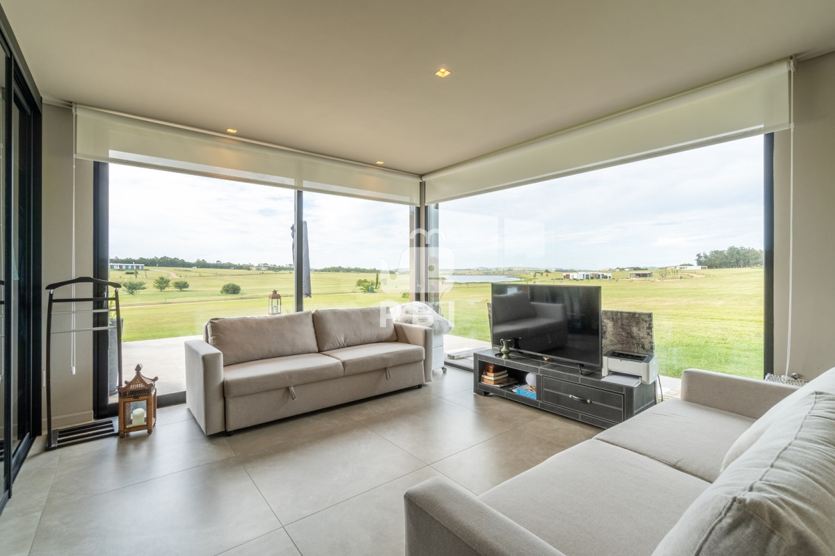 Q2FzYSBkZSAyIGRvcm1pdG9yaW9zIGVuIExhZ3VuYSBkZSBsb3MgQ2lzbmVzIC0gUmVmIDogUEJJMzIzOA==