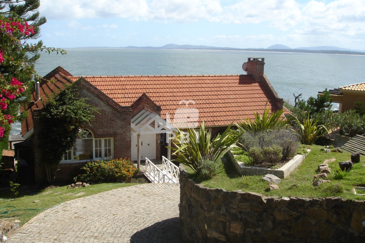 Lomo de la Ballena - GoPunta - Portal Inmobiliario de Punta del Este - Maldonado