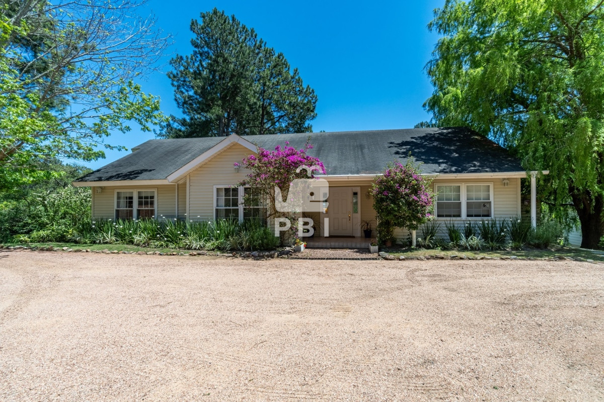 Q2FzYSBkZSAzIGRvcm1pdG9yaW9zIGVuIExhcyBDdW1icmVzLCBQdW50YSBCYWxsZW5hIC0gUmVmIDogUEJJMTMwNDQ=