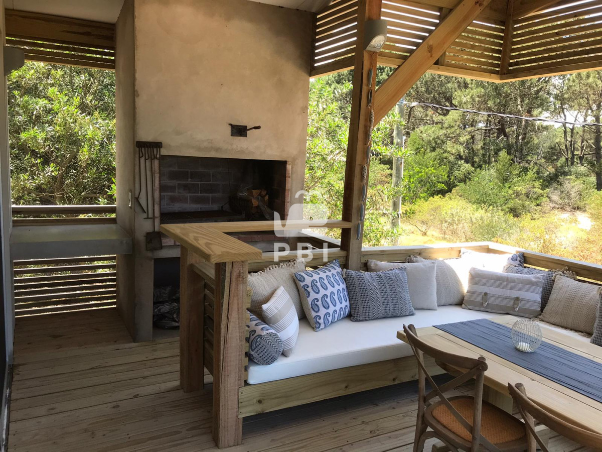 Q2FzYSAyIERPUk1JVE9SSU9TIGVuIENoaWh1YWh1YSwgTWFsZG9uYWRvIC0gUmVmIDogUEJJMTk4NA==