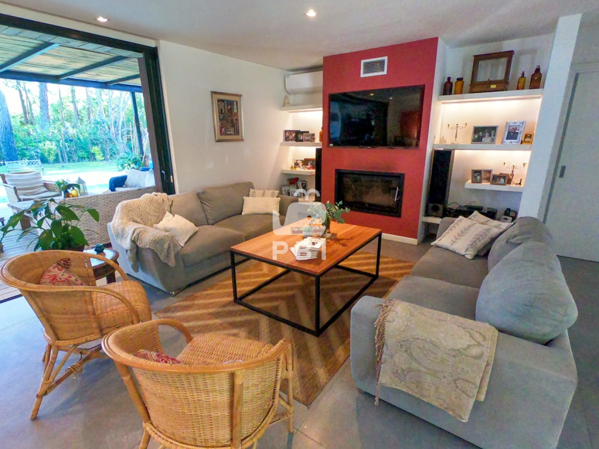 Q2FzYSA0IERPUk1JVE9SSU9TIGVuIERFU0lHTiBWSUxMQUdFLCBQdW50YSBCYWxsZW5hIC0gUmVmIDogUEJJMjMzMg==