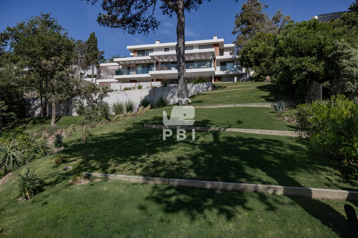 UmVzaWRlbmNpYSBkZSBMdWpvIHNvYnJlIGVsIG1hciBlbiB2ZW50YSBlbiBlbCBMb21vIGRlIGxhIEJhbGxlbmEsIFB1bnRhIEJhbGxlbmEgIC0gUmVmIDogUEJJMTQ1NzU=