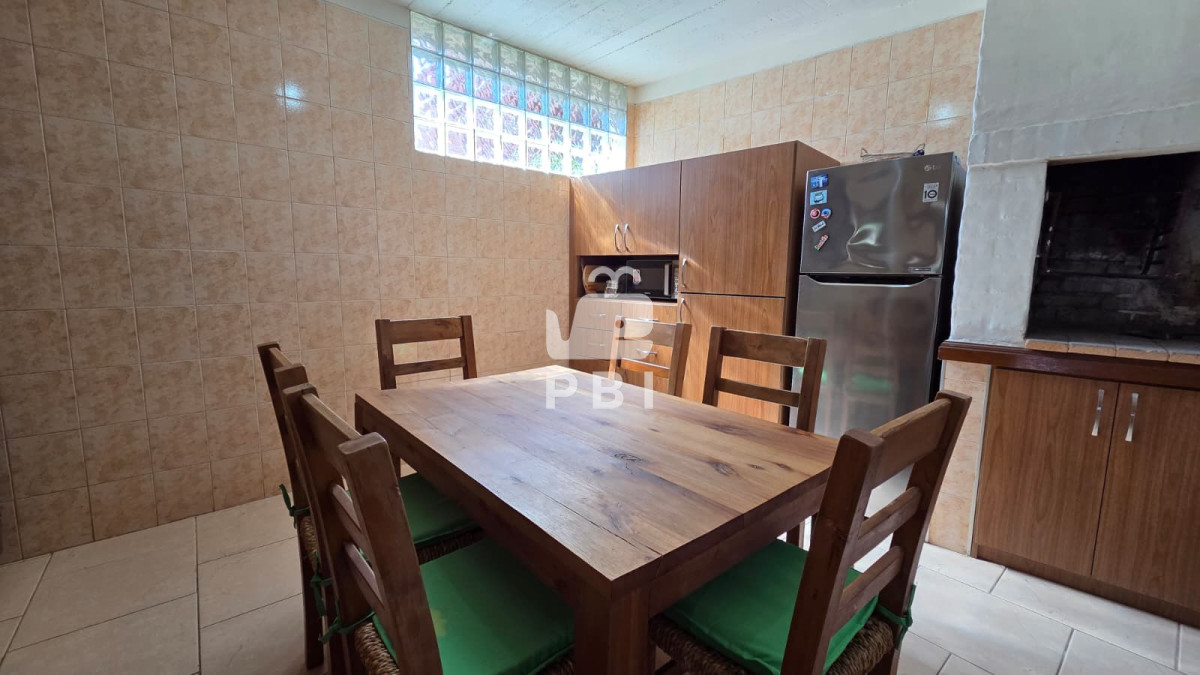 Q2FzYSAzIGRvcm1pdG9yaW9zIGVuIFB1bnRhIGRlbCBFc3RlIC0gUmVmIDogUEJJMTU3NzA=