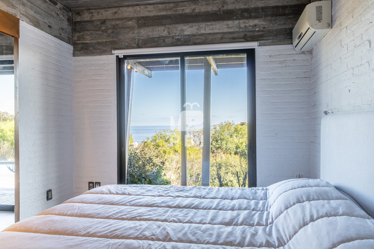 Q2FzYSBlbiBMb21vIERlIExhIEJhbGxlbmEgNSBkb3JtaXRvcmlvcyAtIFJlZiA6IFBCSTE3OTg=