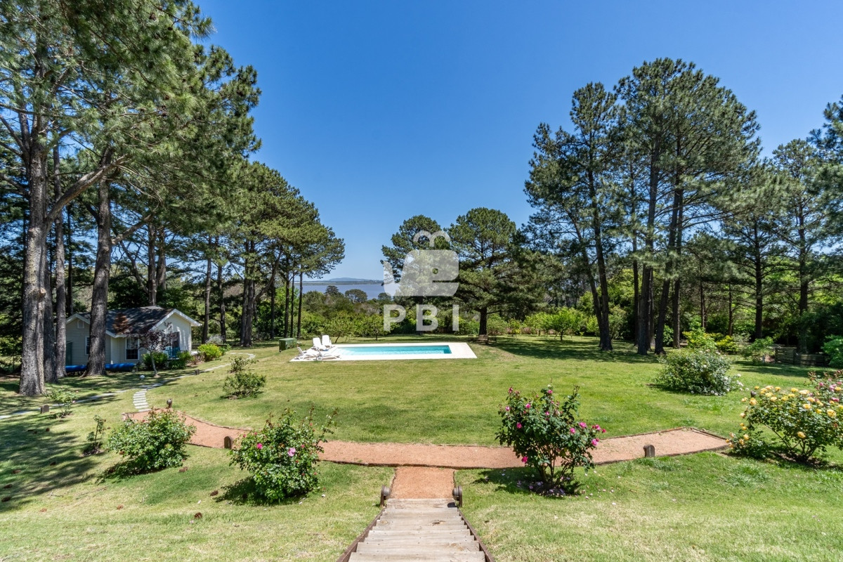 Q2FzYSBkZSAzIGRvcm1pdG9yaW9zIGVuIExhcyBDdW1icmVzLCBQdW50YSBCYWxsZW5hIC0gUmVmIDogUEJJMTMwNDQ=