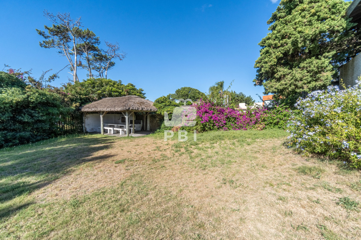 Q2FzYSBtYXMgbG90ZSAgZnJlbnRlIGEgTGFndW5hIGRlbCBEaWFyaW8gLSBFeGNlbGVudGUgdWJpY2FjacOzbiAgLSBSZWYgOiBQQkkxNTY1Mg==