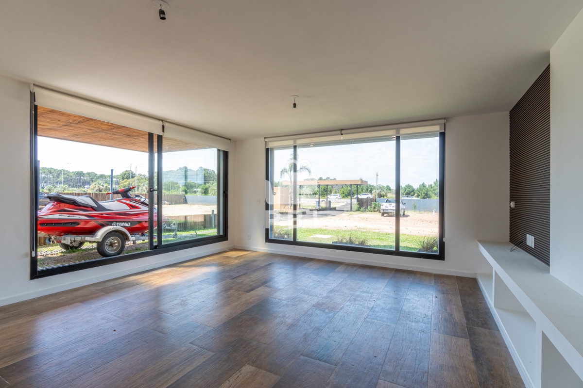 Q2FzYSBkZSAzIGRvcm1pdG9yaW9zIGVuIEdydXRhcyBWaWxsYWdlLCBQdW50YSBCYWxsZW5hIC0gUmVmIDogUEJJMTMxODg=