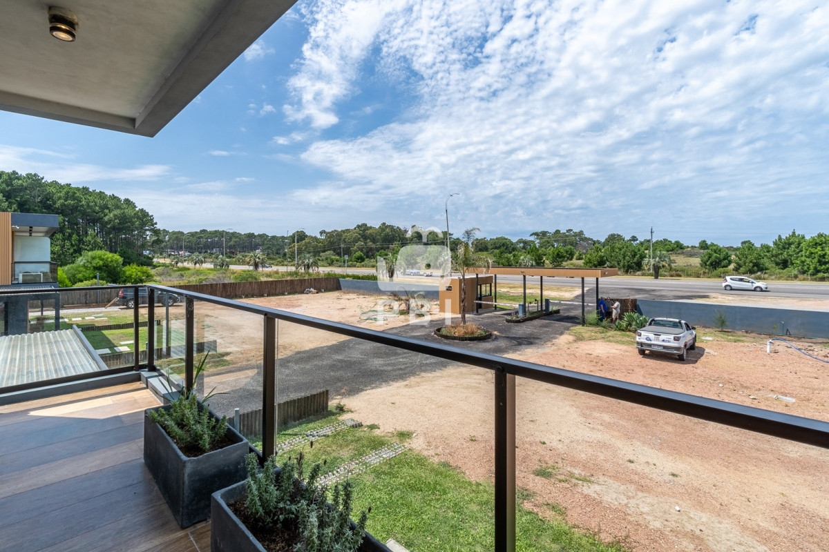 Q2FzYSBkZSAzIGRvcm1pdG9yaW9zIGVuIEdydXRhcyBWaWxsYWdlLCBQdW50YSBCYWxsZW5hIC0gUmVmIDogUEJJMTMxODg=