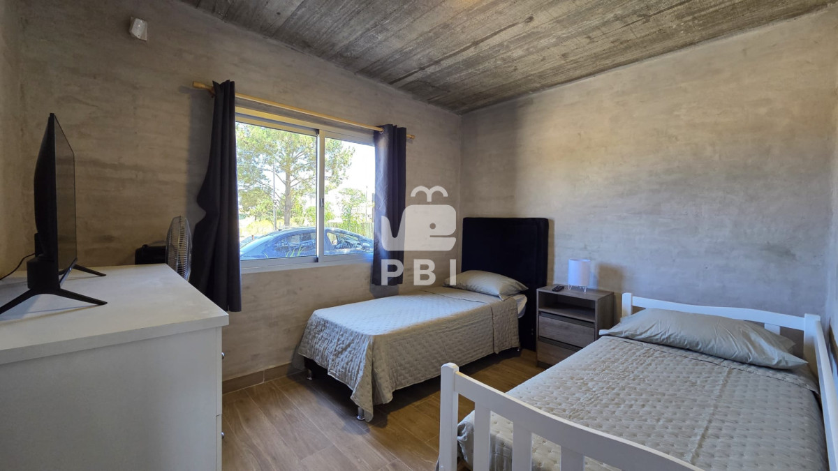 Q2FzYSAyIGRvcm1pdG9yaW9zIGVuIFB1bnRhIEJhbGxlbmEsIFRpbyBUb20gLSBSZWYgOiBQQkkxNTU0Mw==