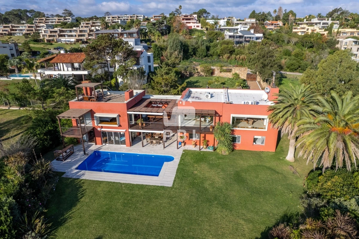 Lomo de la Ballena - GoPunta - Portal Inmobiliario de Punta del Este - Maldonado