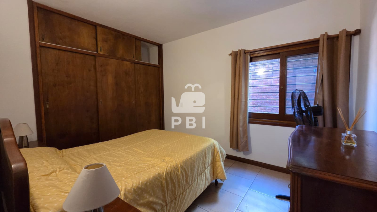 Q2FzYSAzIGRvcm1pdG9yaW9zIGVuIFB1bnRhIGRlbCBFc3RlIC0gUmVmIDogUEJJMTU3NzA=