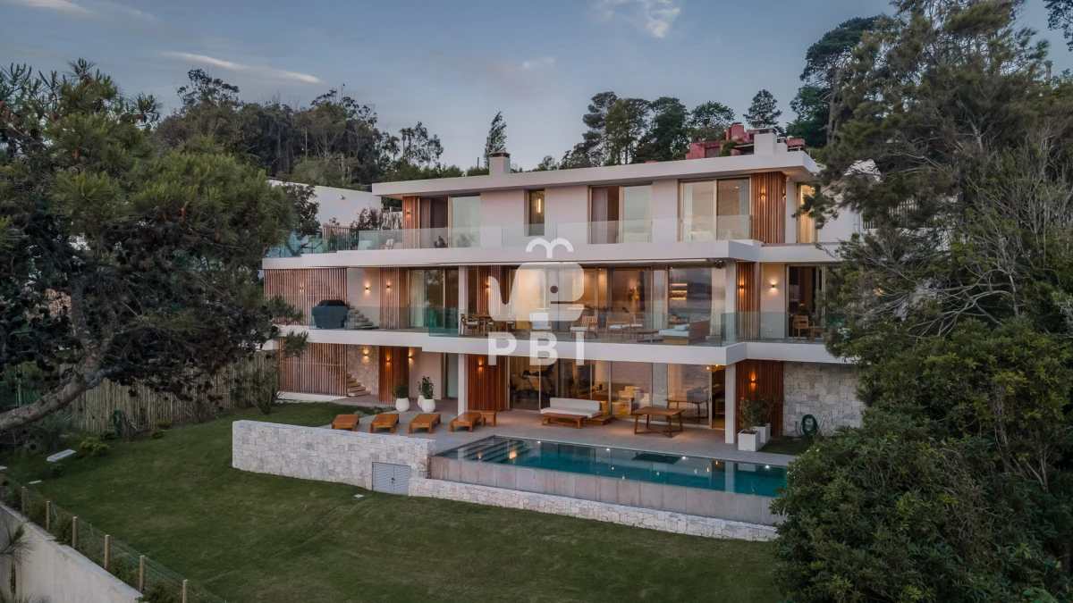 UmVzaWRlbmNpYSBkZSBMdWpvIHNvYnJlIGVsIG1hciBlbiB2ZW50YSBlbiBlbCBMb21vIGRlIGxhIEJhbGxlbmEsIFB1bnRhIEJhbGxlbmEgIC0gUmVmIDogUEJJMTQ1NzU=